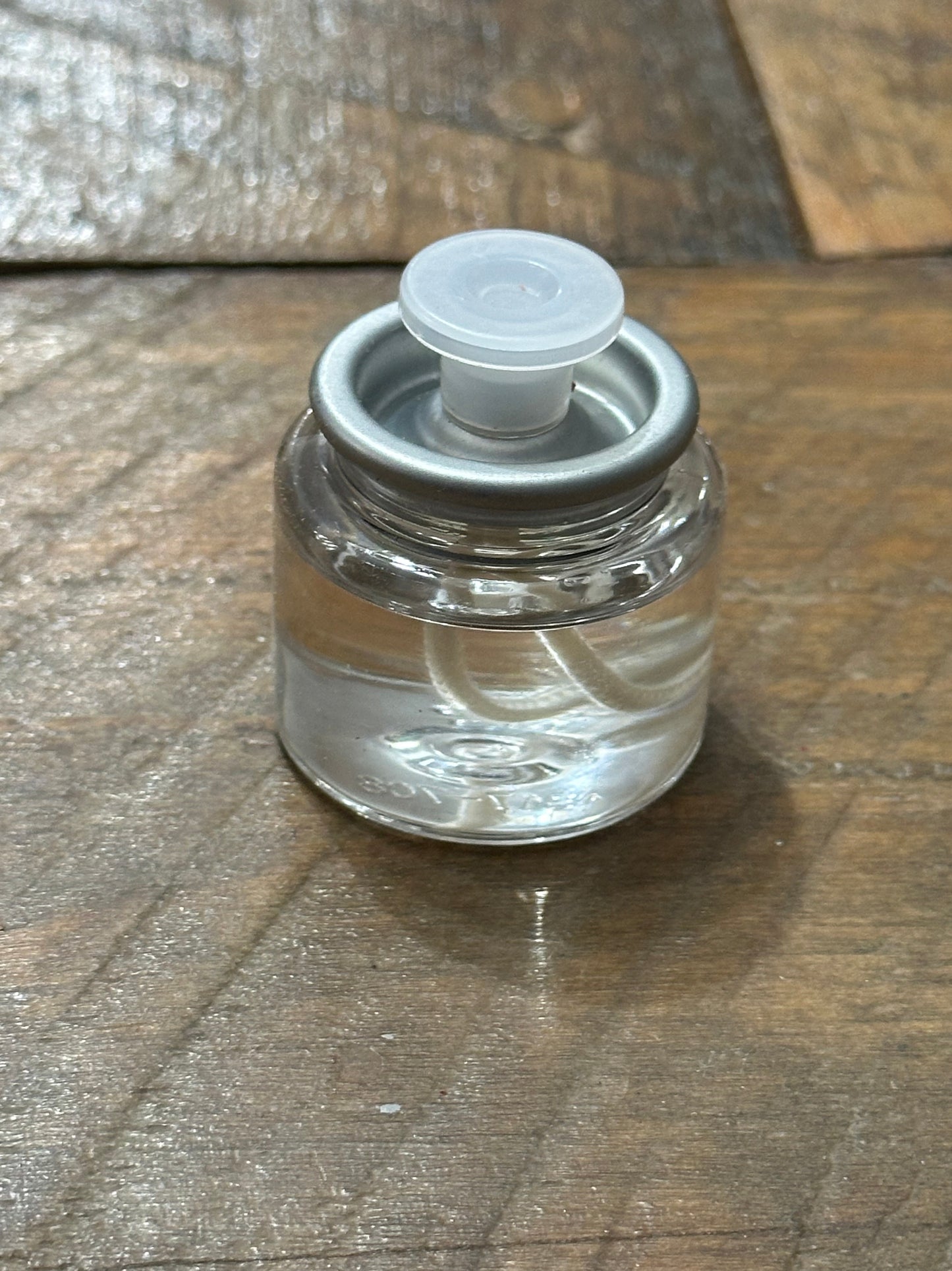 Oil tea light candle